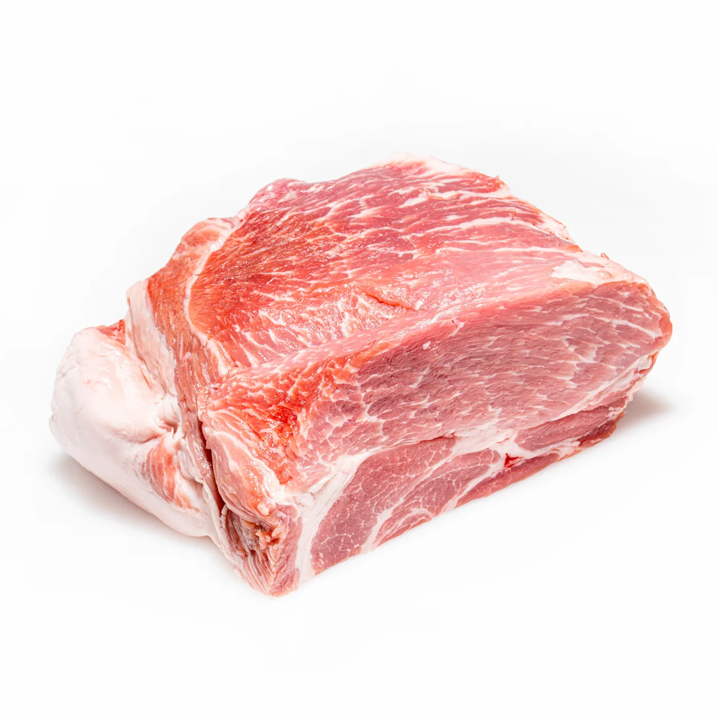 Schweinekamm, schön durchwachsen auf weißem Hintergrund.